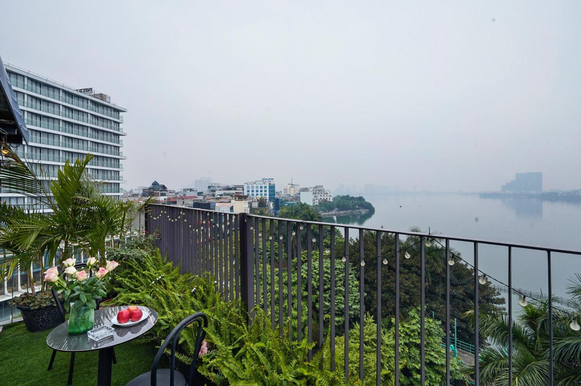 Lake View Hotel Ханой Екстериор снимка