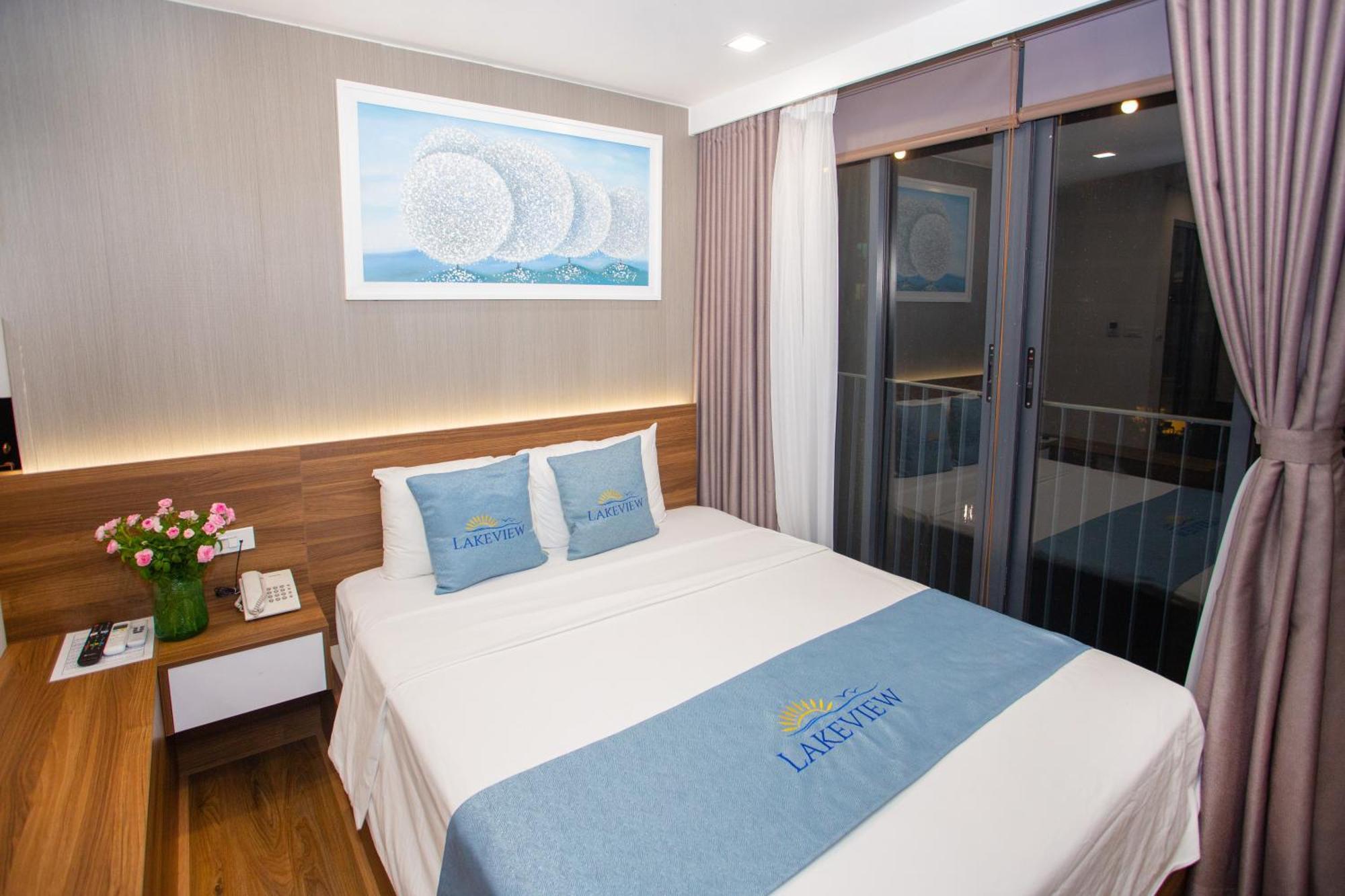 Lake View Hotel Ханой Екстериор снимка