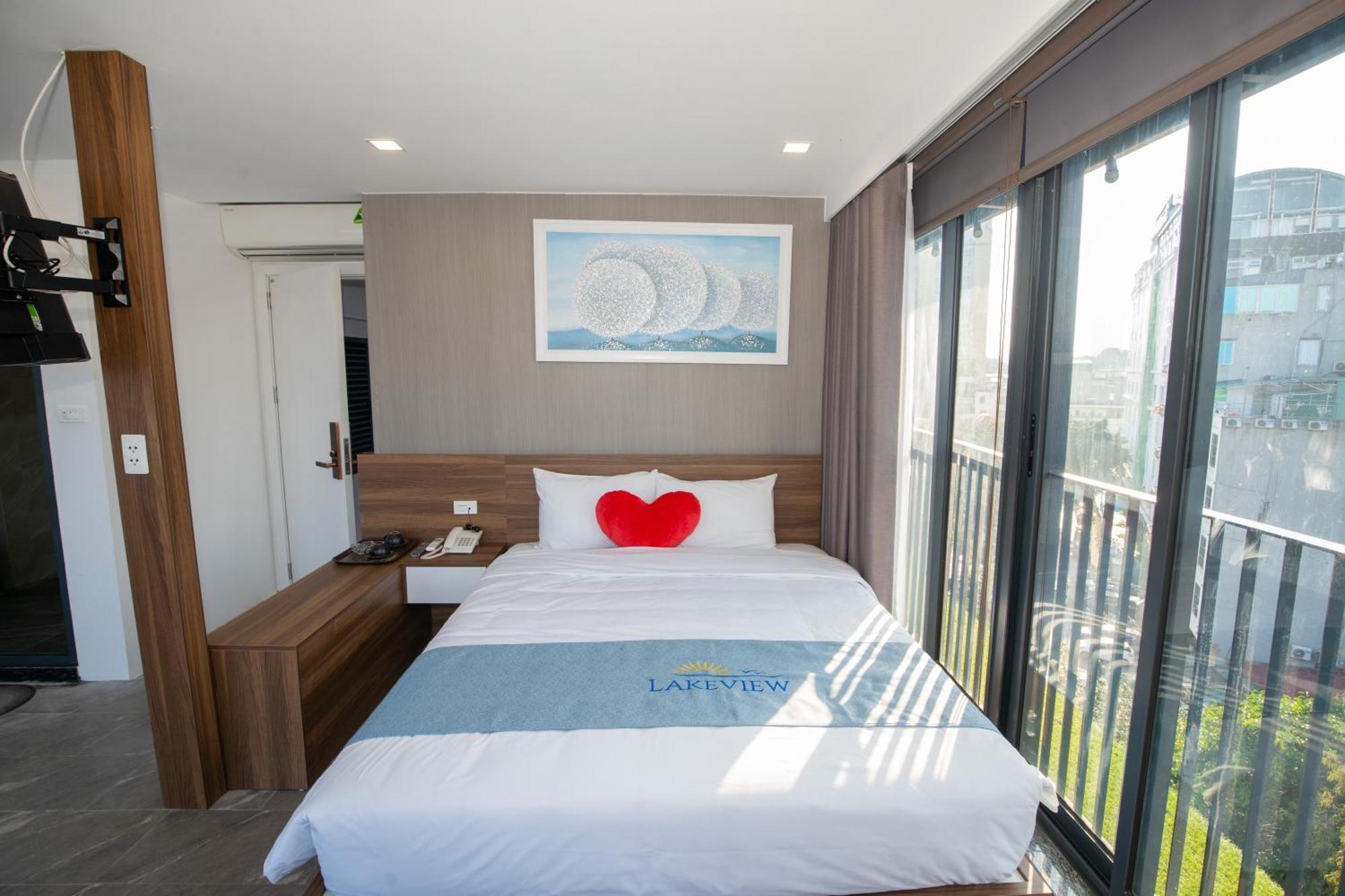 Lake View Hotel Ханой Екстериор снимка