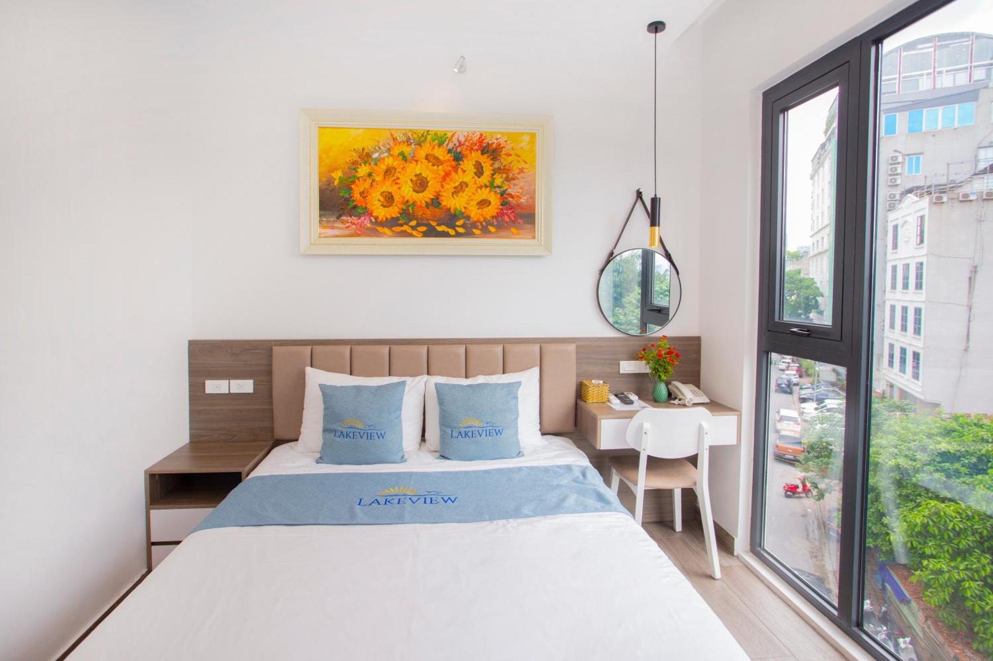Lake View Hotel Ханой Екстериор снимка
